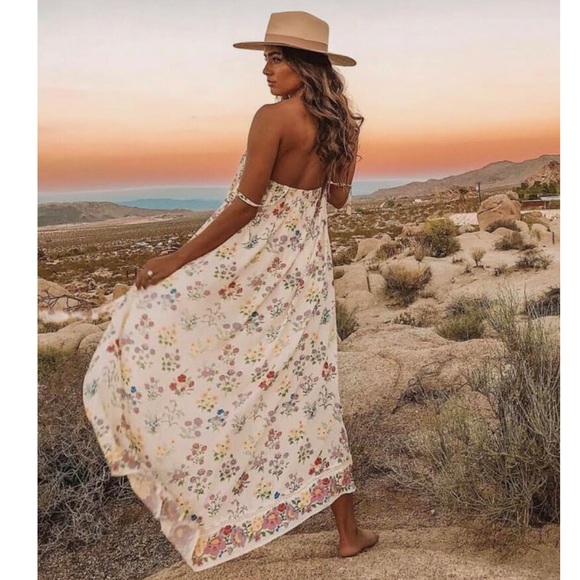 Spell & the Gypsy Posy Maxidress Gardenia size Medium - Picture 2 of 16